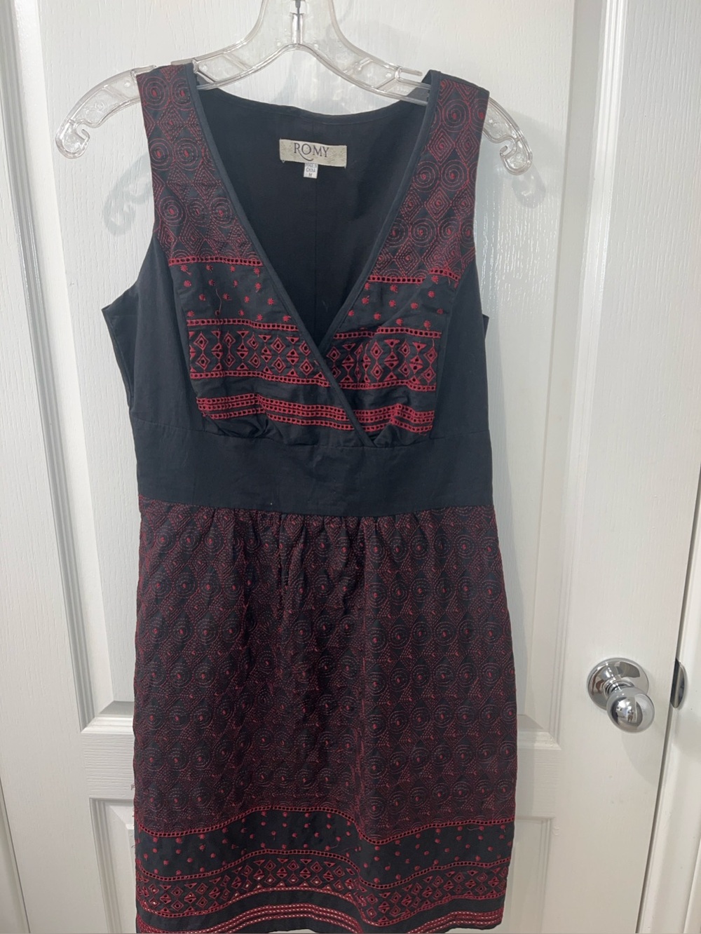 Romy Medium Black Red Embroidered Cotton Boho Sleeveless Fit Flare Dress M
